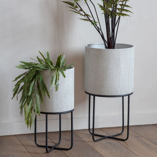 Set of 2 Eda Metal Planters