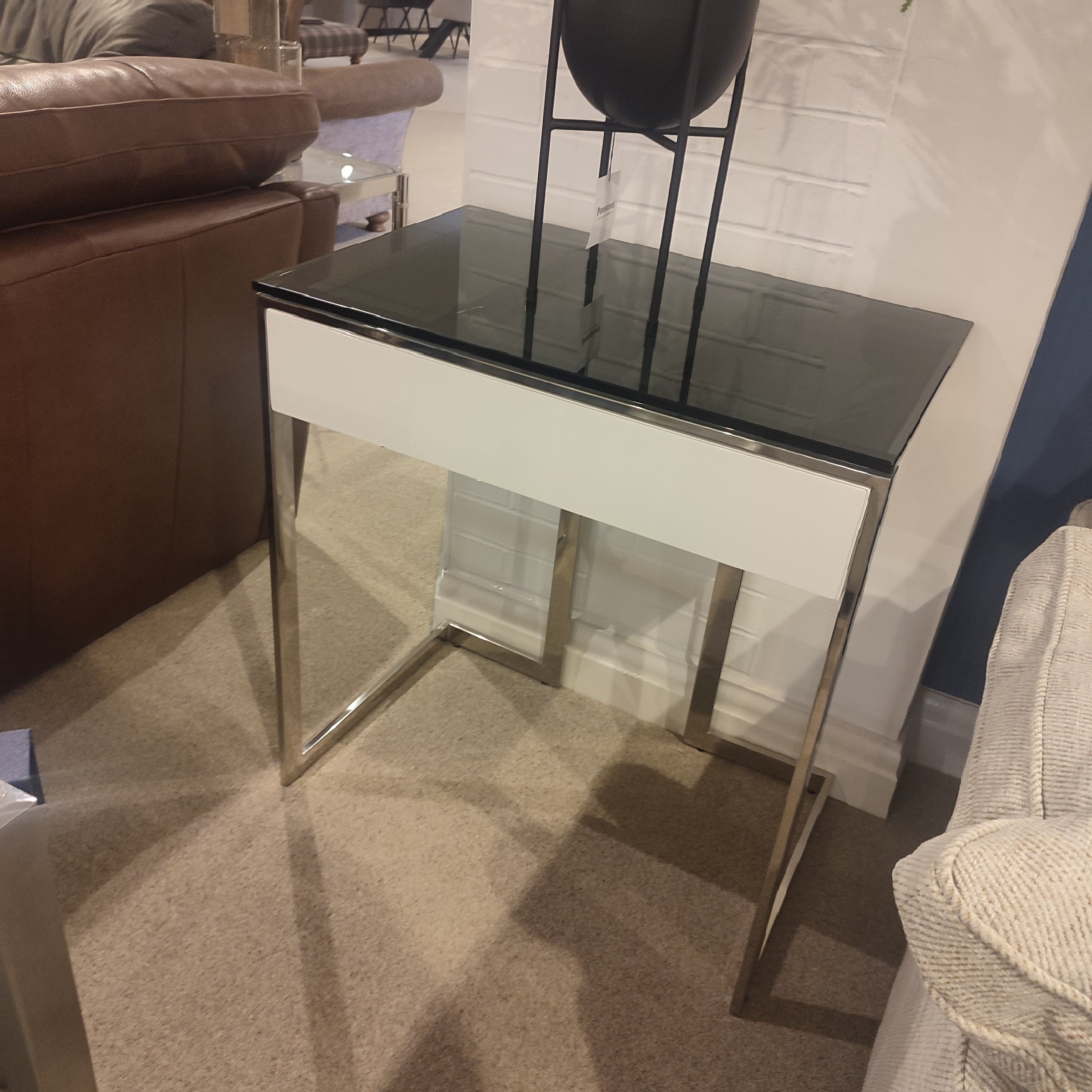 Conduction Writing Desk Conduction Writing Desk