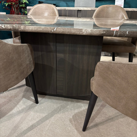 Gondola Table with 4 Linda Chairs