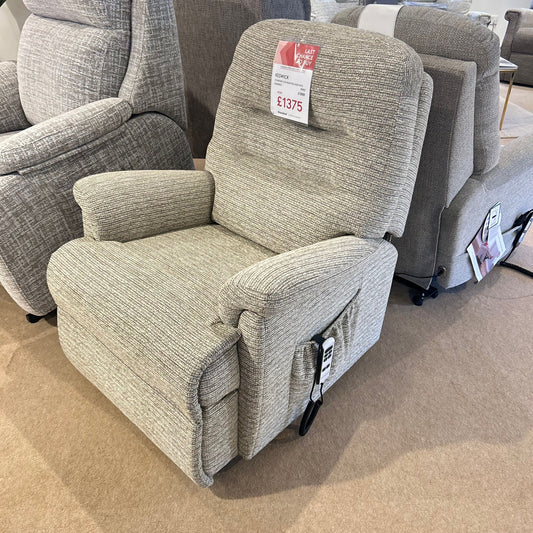 Keswick Standard D/M Riser Recliner with Headrest