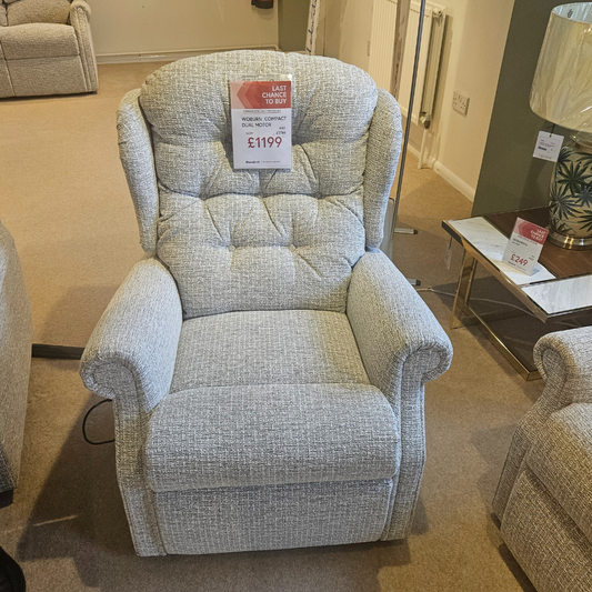 Celebrity WOBURN Compact Dual Motor Riser & Recliner