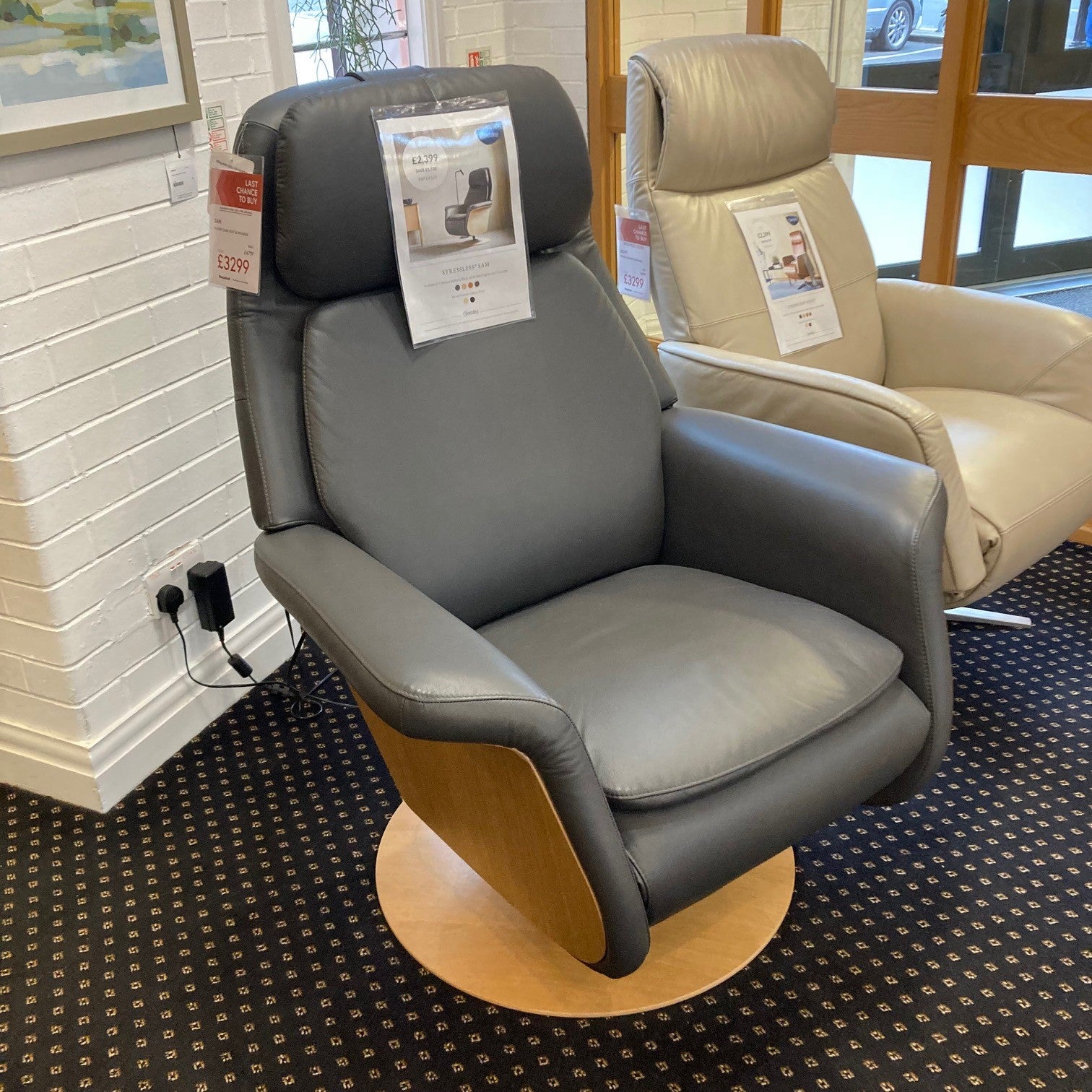 Stressless SAM Power Chair with Heat and Massage