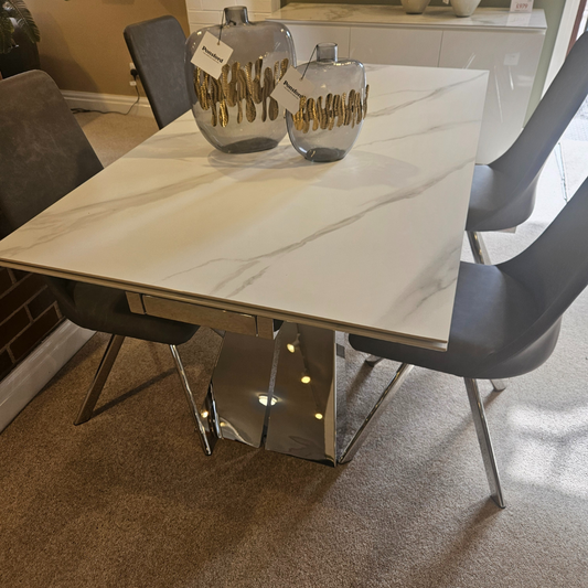 Corwen Dining & 4 Chairs