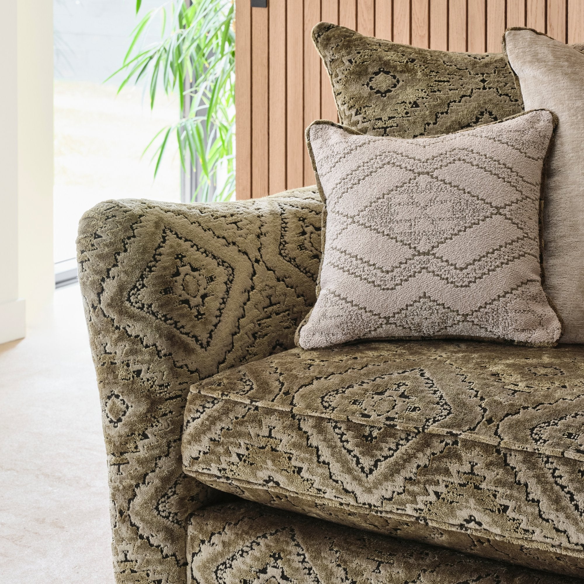 Parker Knoll Harriet 2-Seater Sofa