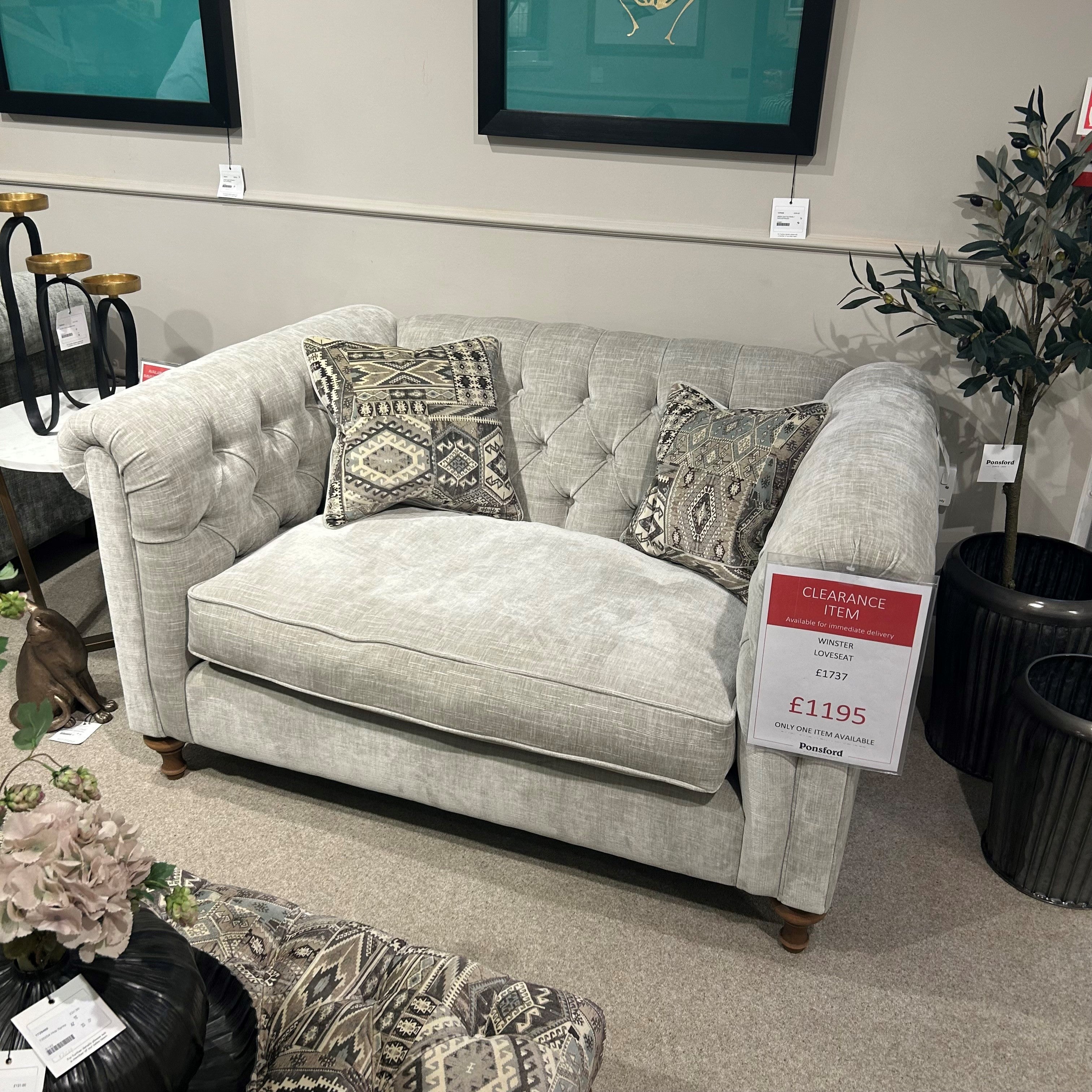 Winster Loveseat