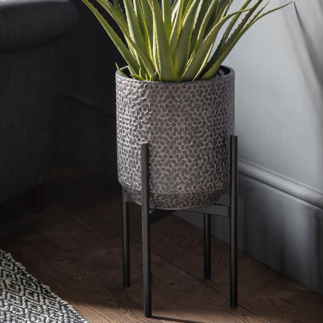 Anders Metal Planter