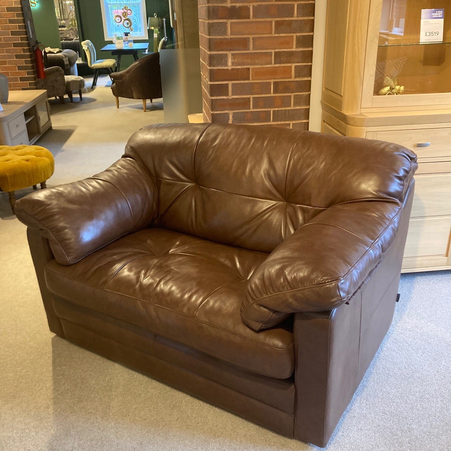 Alexander & James Bailey 4 Seater Leather Sofa and Snuggler