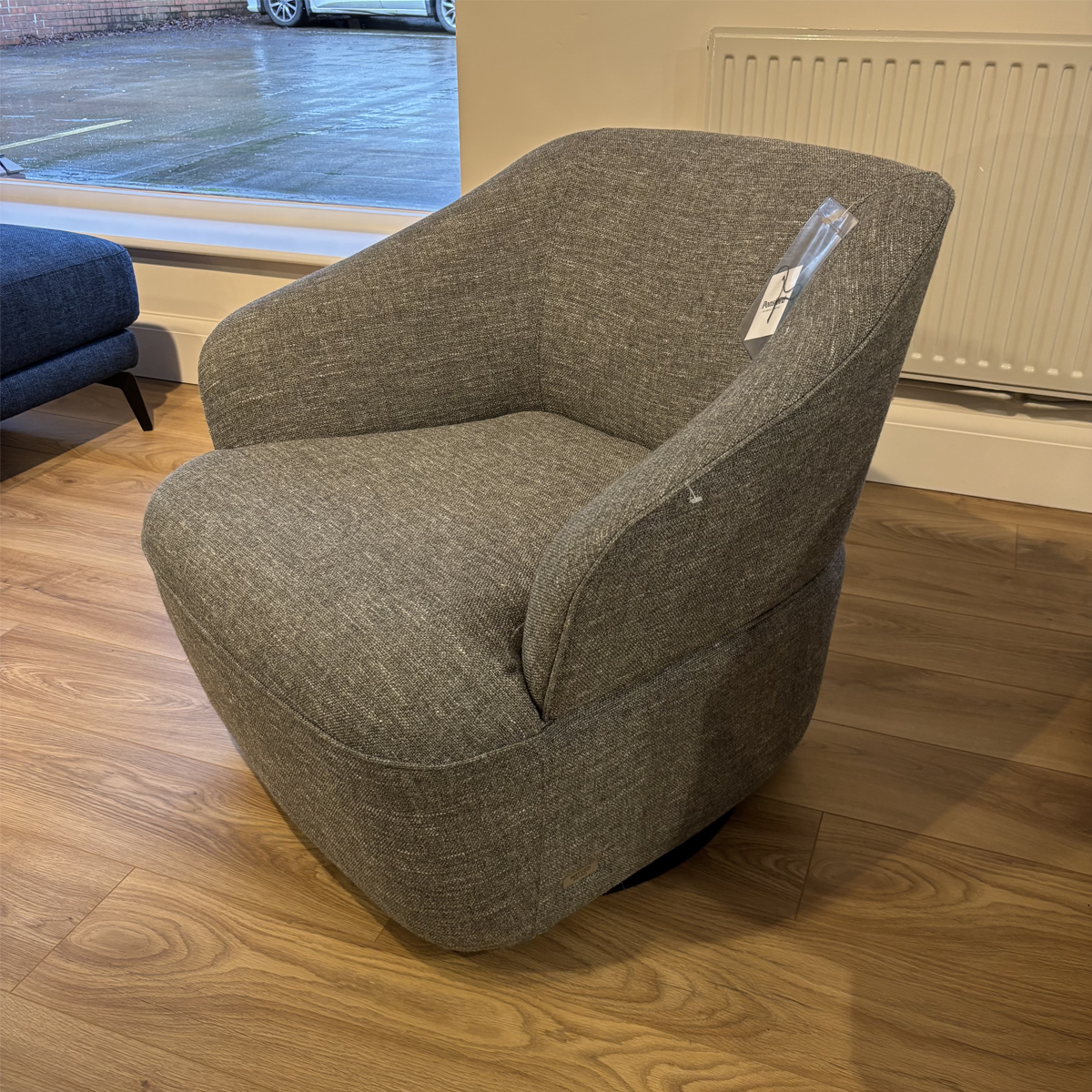 Natuzzi Editions DAMEN Swivel Chair