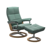 Stressless David Leather Signature Chair & Footstool (M)