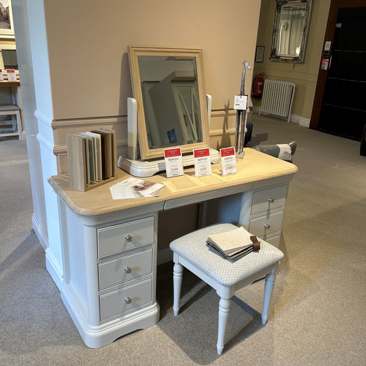 Norfolk Dressing Table