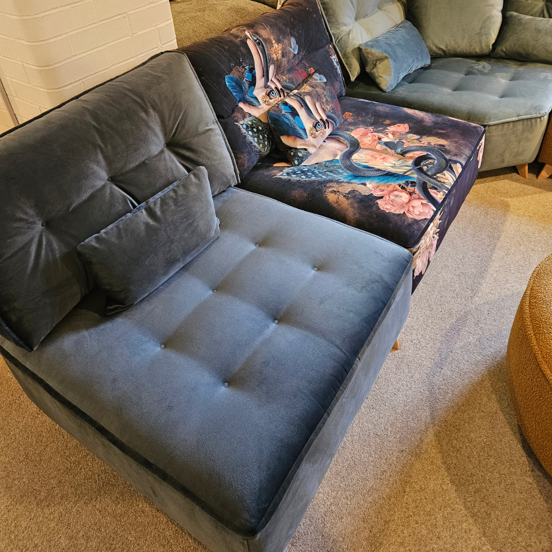 Fama ARIANNE LOVE Modular Sofa & Footstool