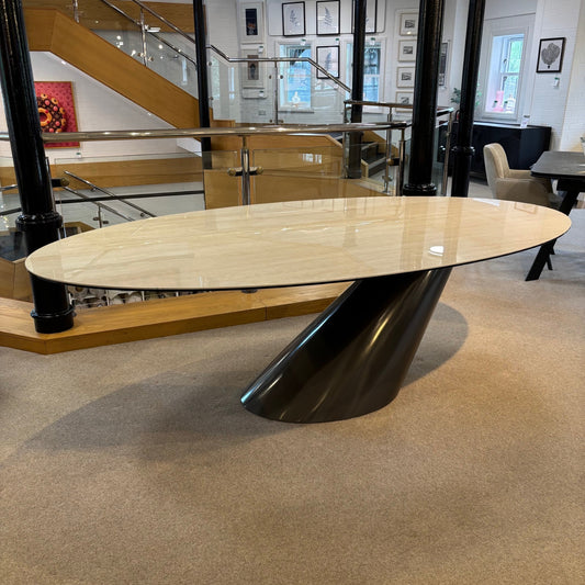 HALSTON Dining Table