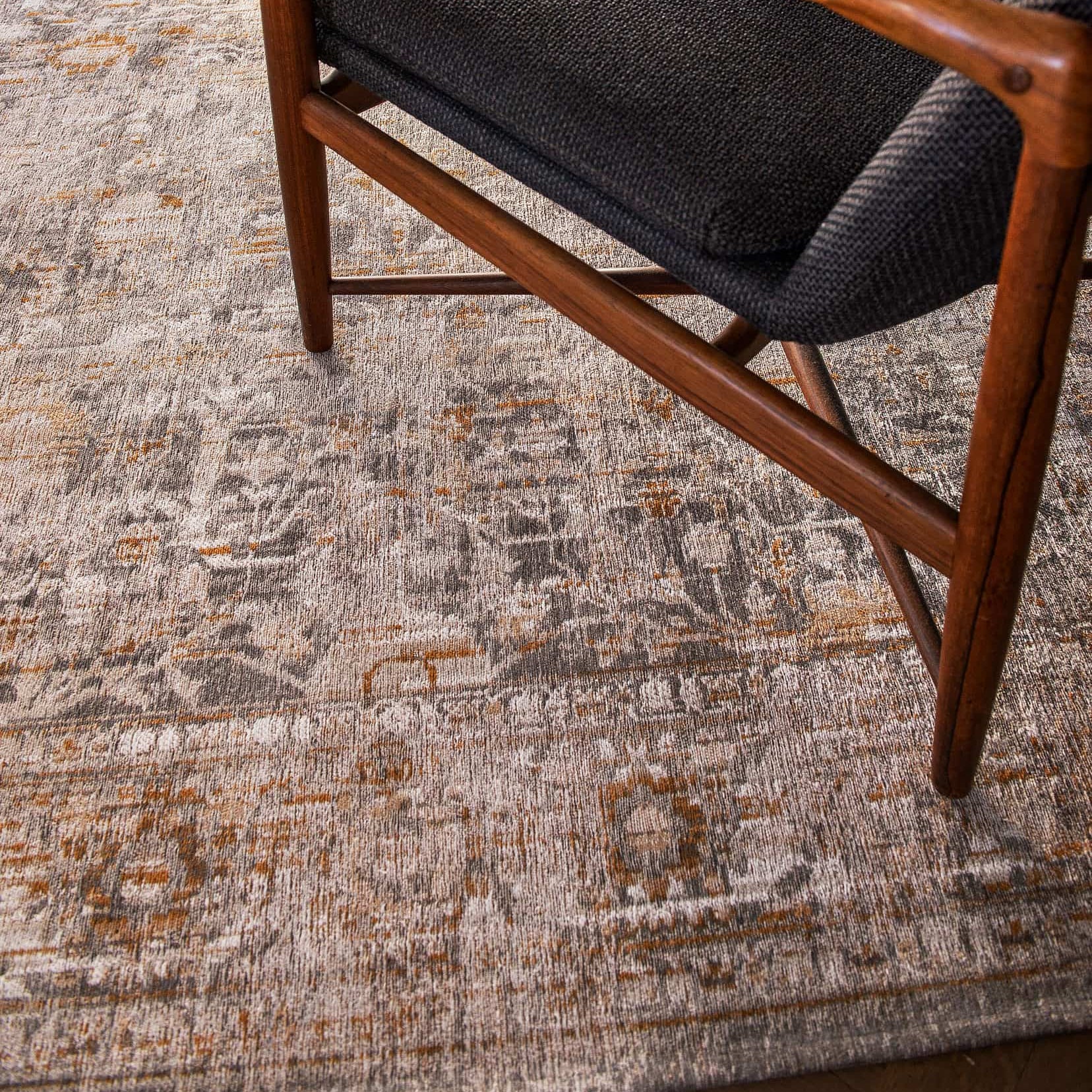 Louis De Poortere | Antiquarian Ushak Rug | Suleiman Grey