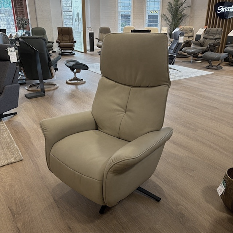 Himolla LOONA Medium Power Leather Recliner