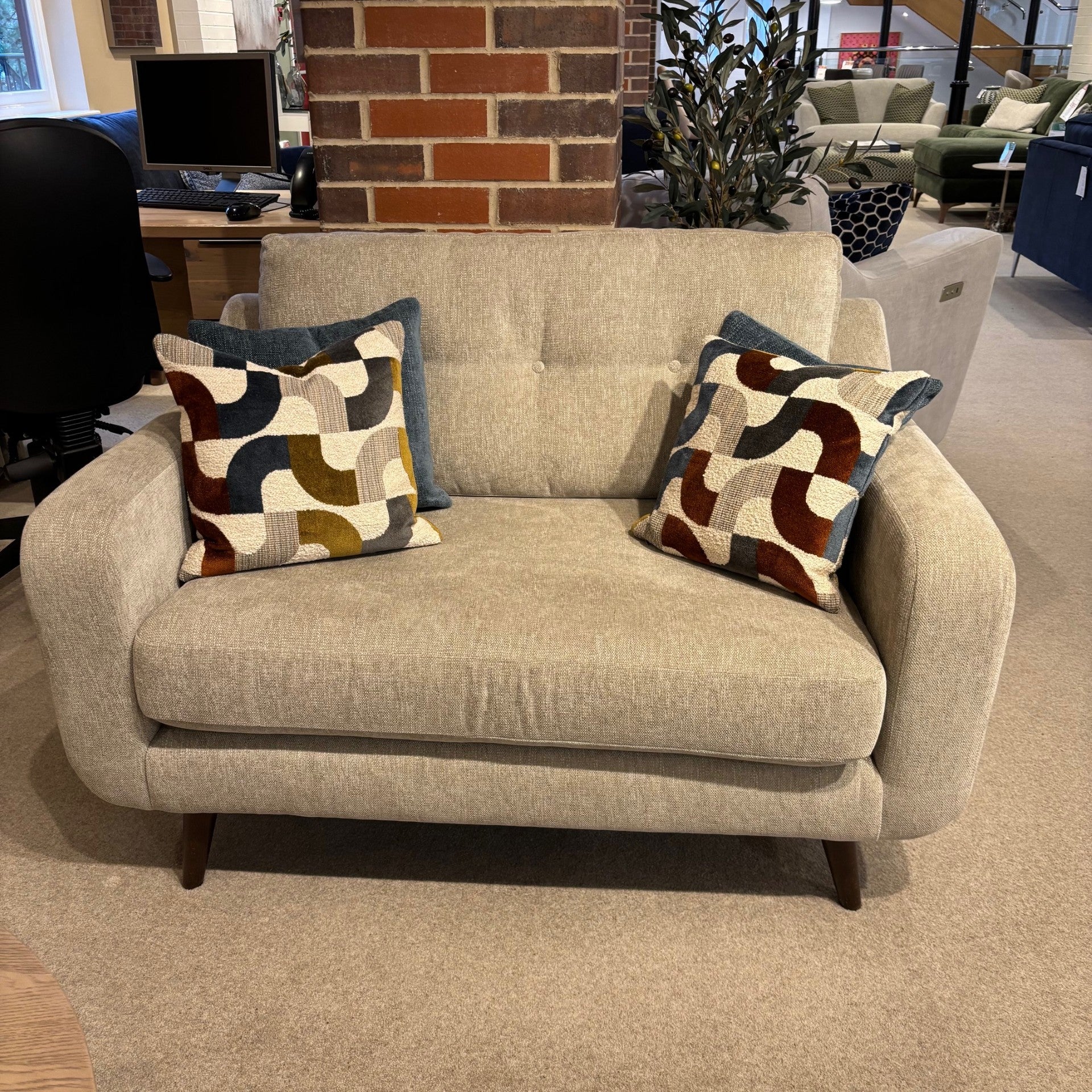 Madrid Extra Large Sofa And Snuggler