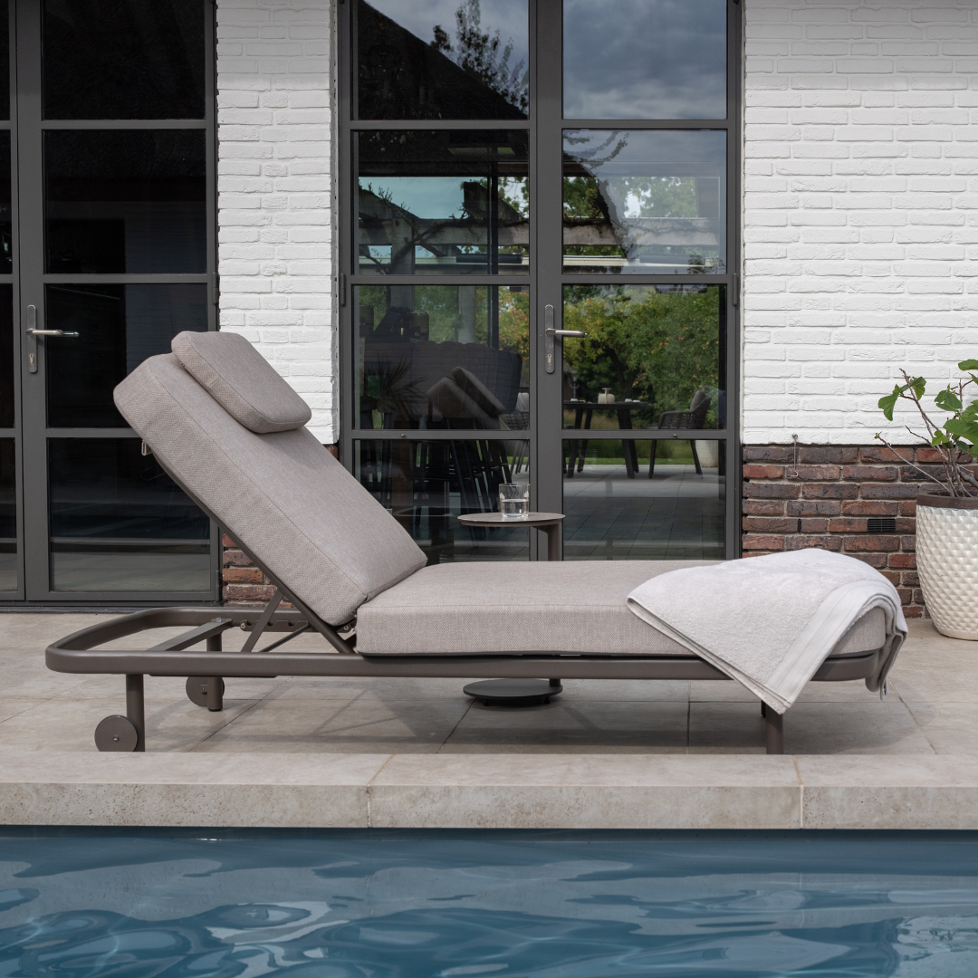 Milano Terre Sunbed