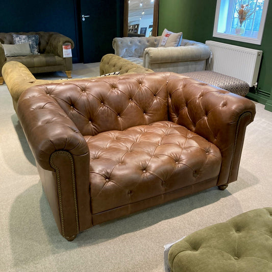 Alexander & James Stax 4 Seater Leather Sofa and Snuggler