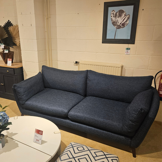 MUNRO Extra Large Sofa