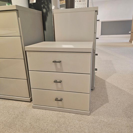 Wiemann MIAMI PLUS 3 Drawer Bedside Pair | Pebble Grey Glass