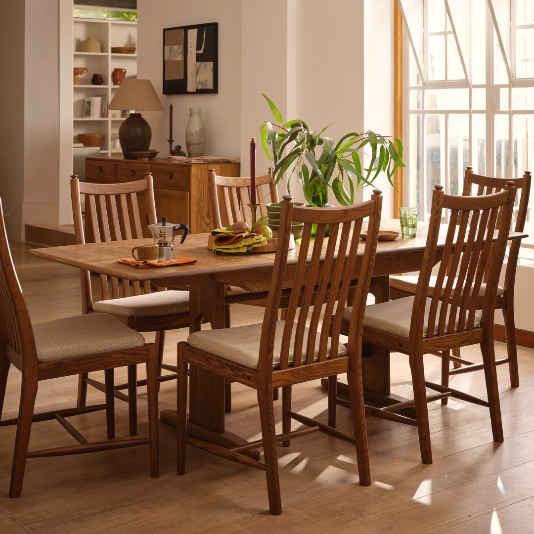 Ercol Windsor Medium Extending Dining Table