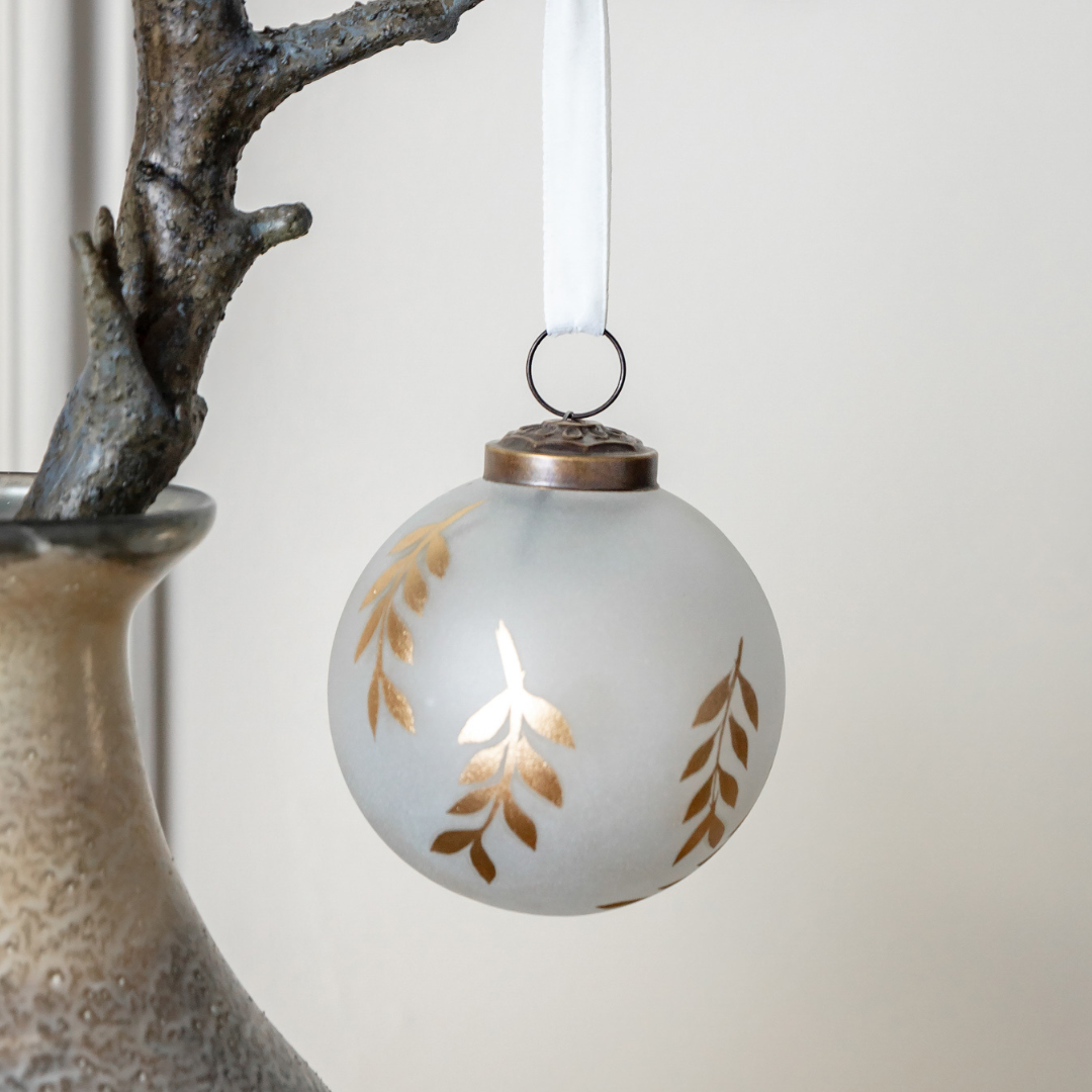 Mistel White Gold Baubles - Set of 4